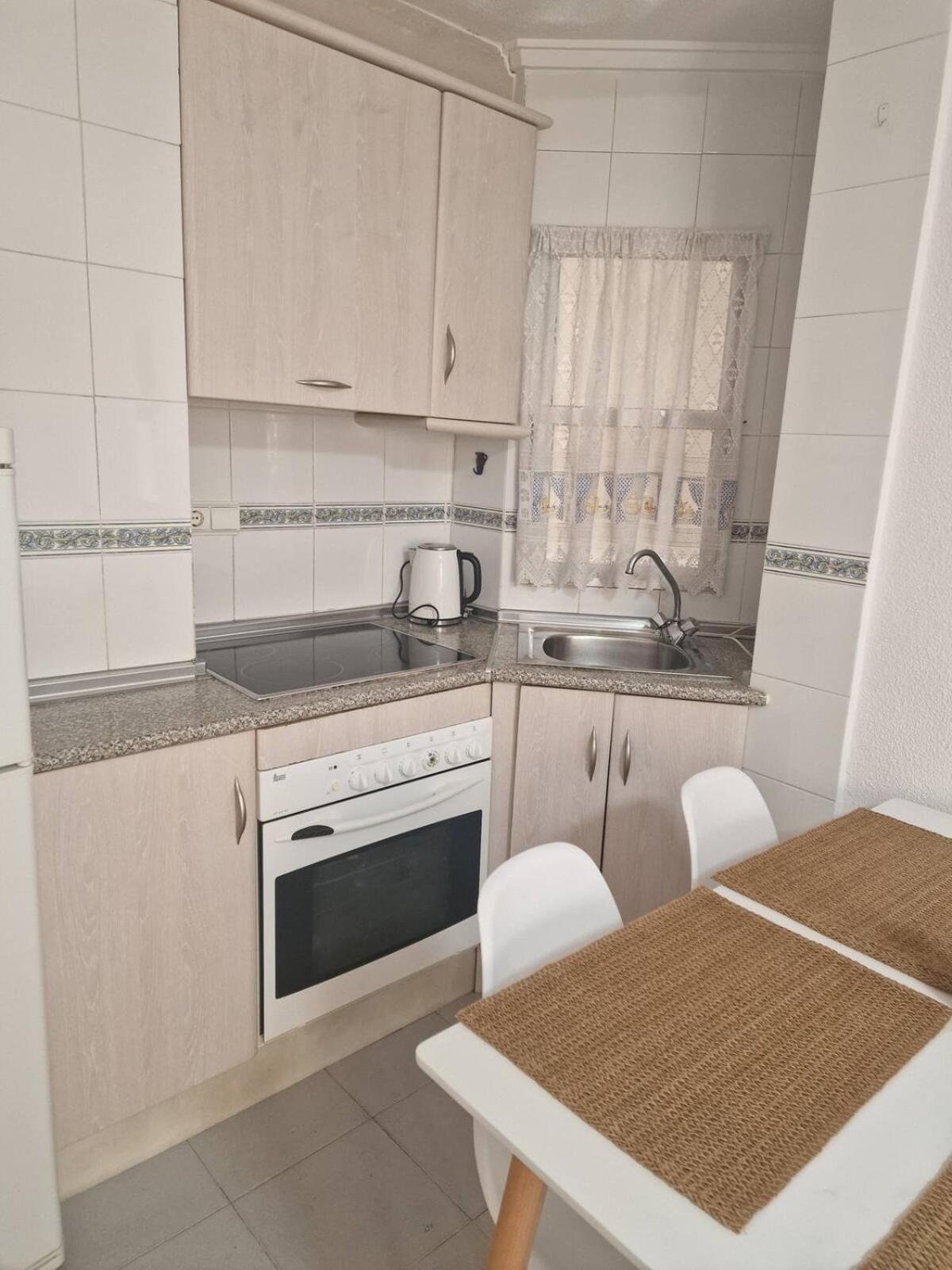 Almudena Apartments 托雷维耶哈 外观 照片